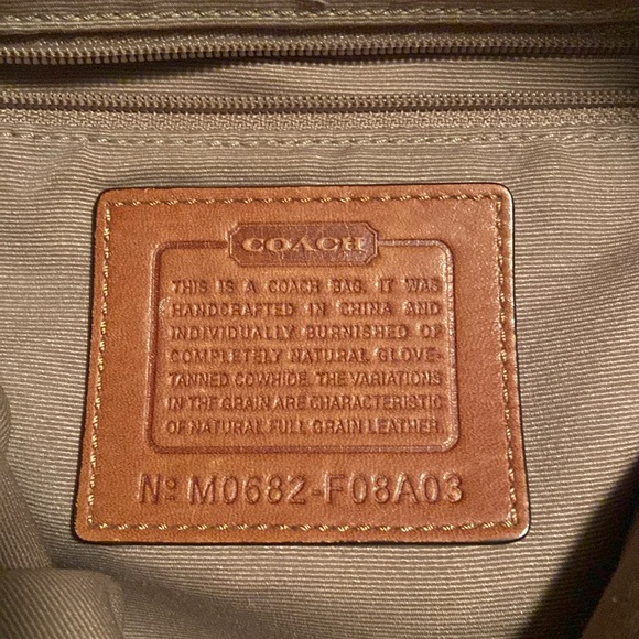 COACH shoulder purse - Picture 6 of 10